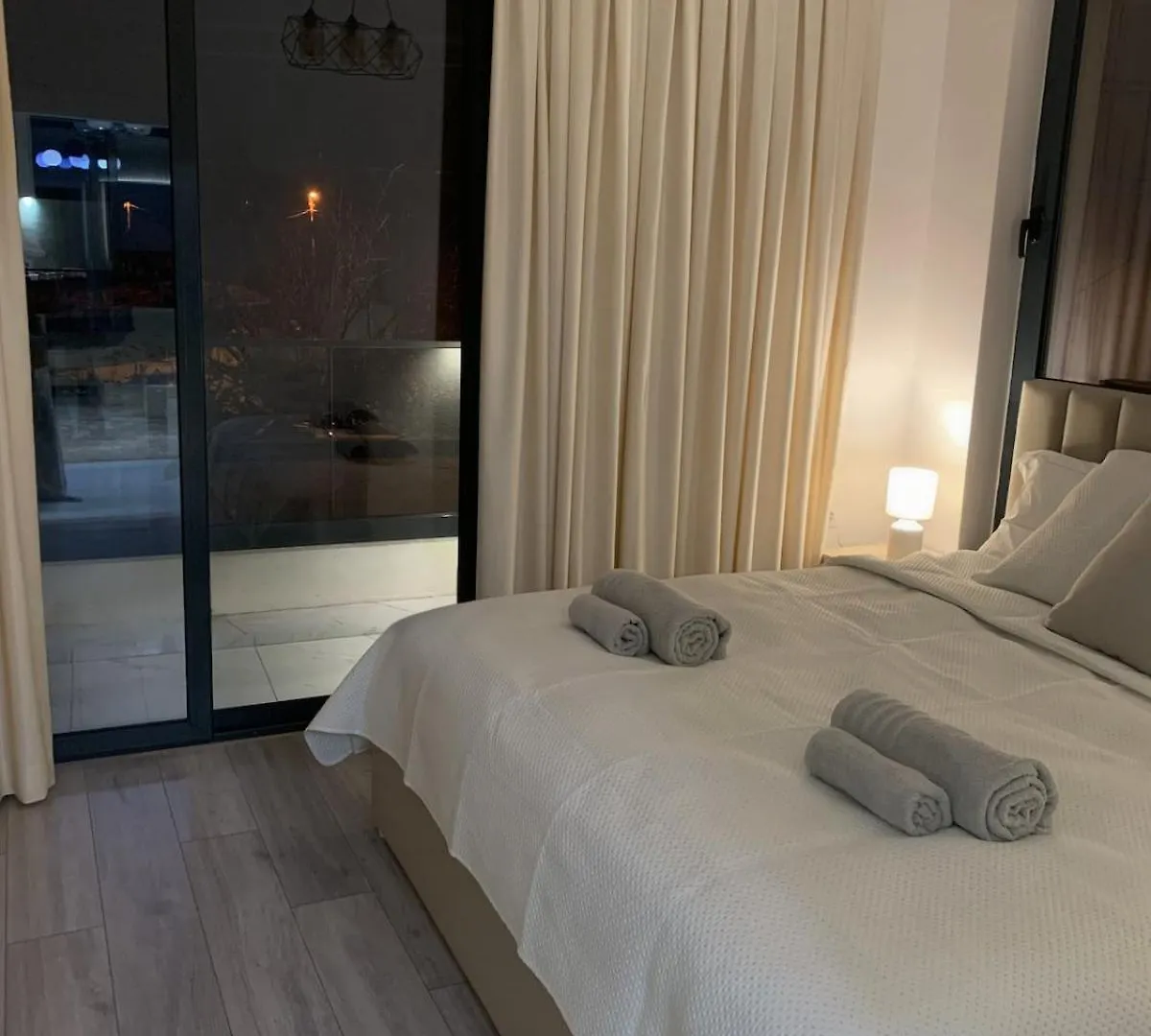 Vila Leon Private Тирана 0*,  Албания
