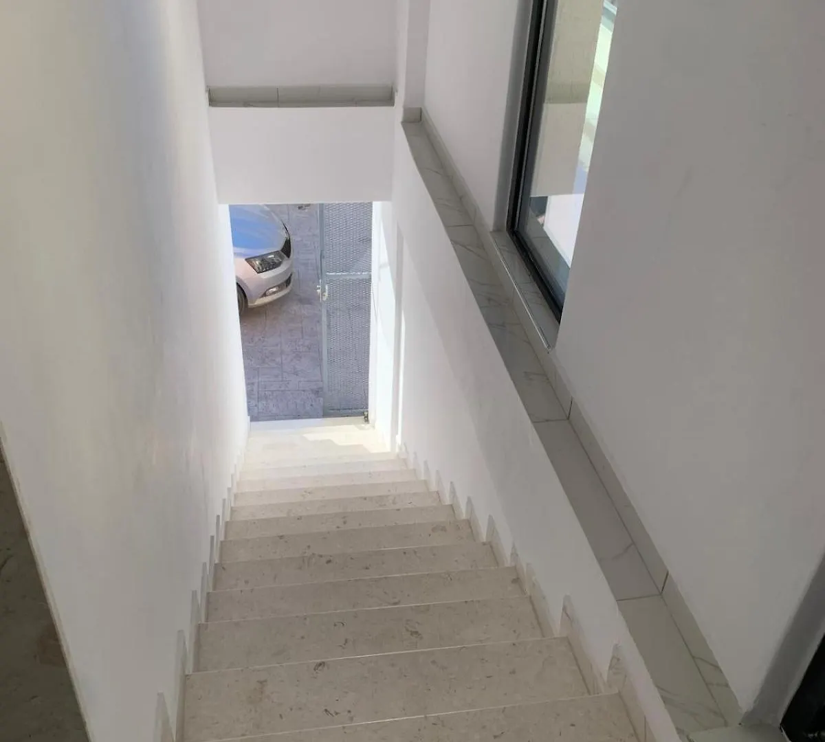 Vila Leon Private Тирана