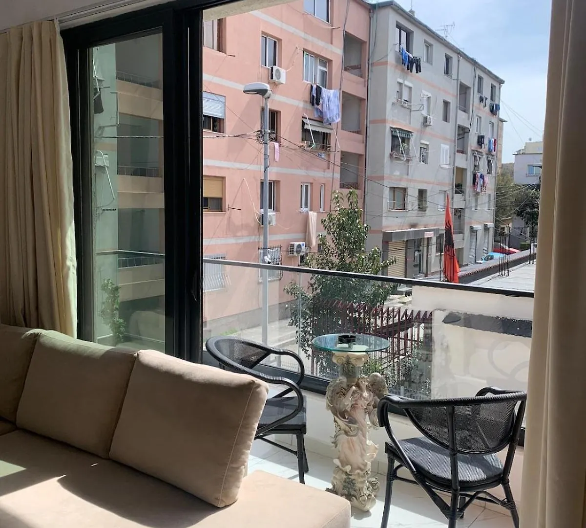 Vila Leon Private Tirana Holiday home